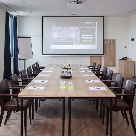 Hotel Coffee Fellows Muenchen-freiham 3*